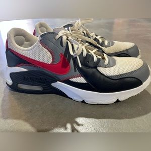Nike sneakers 10.5